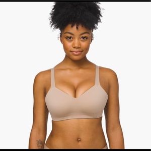 Lululemon Hold True Bra. Size 32DD.